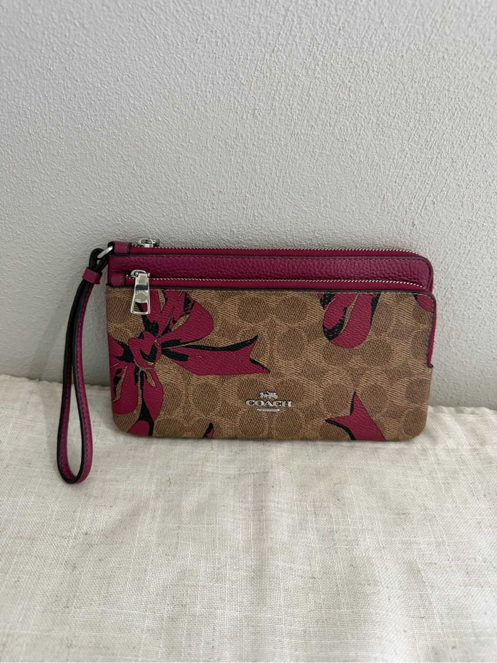 Coach Brown Signature Red Bow Print Zip Wallet Wristlet